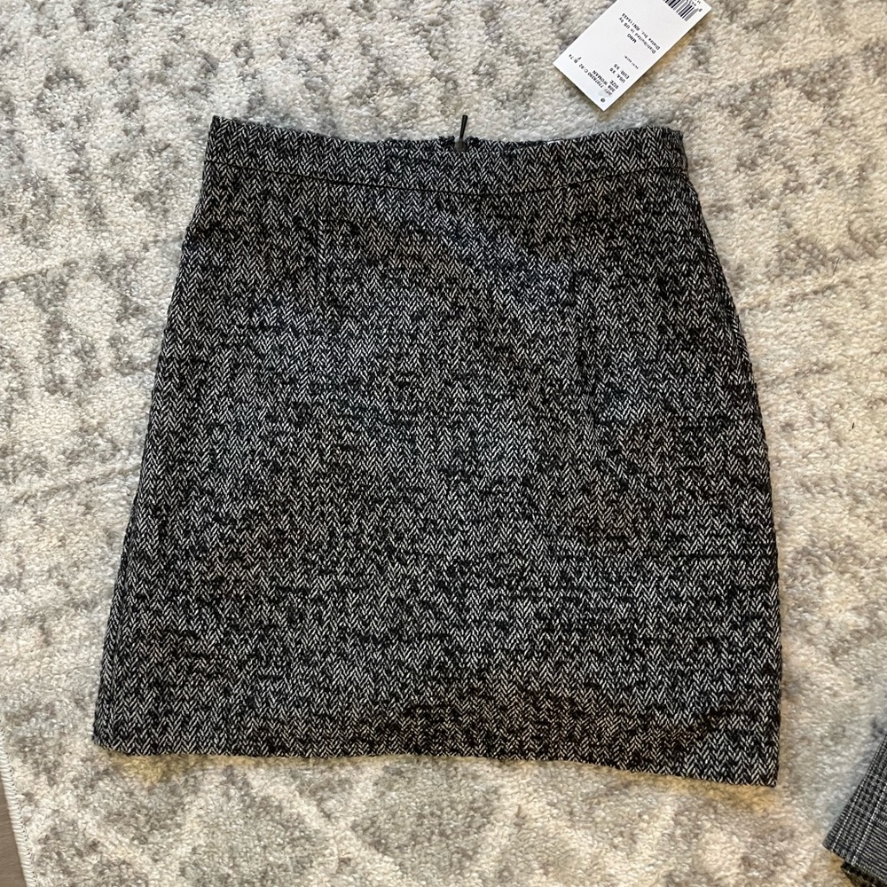 Mini skirts (revolve/mango) - Picture 4 of 4